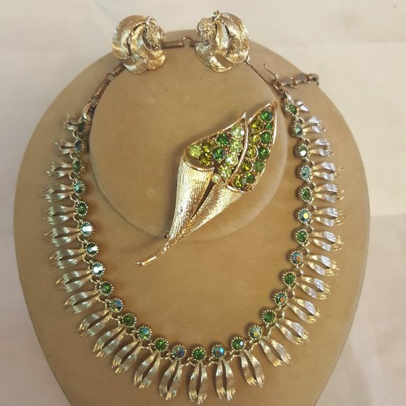 Vintage Designer Choker Necklace, Earrings, and Brooch Pin Set Gold Brushed 14K